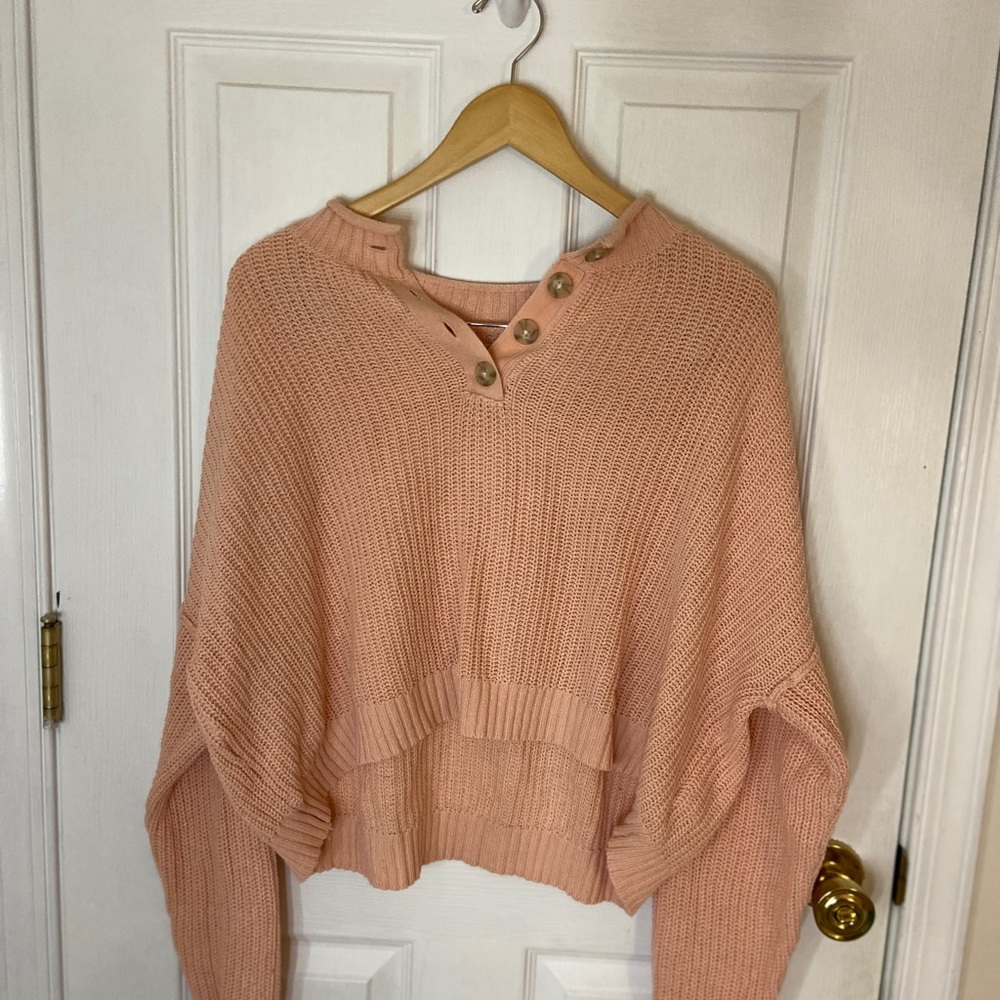 American Eagle Peach Button-Detail Women's Sweater